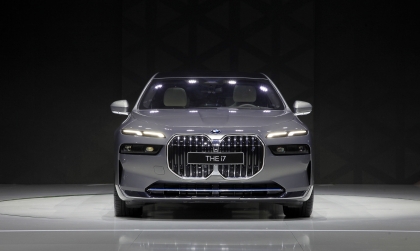 BMW lắp ráp trong nước giảm giá mạnh, lên tới 600 triệu đồng